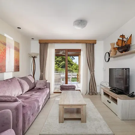 Meridian 4* Budva