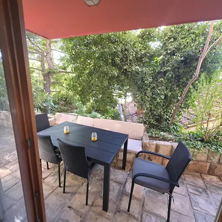 Meridian 4*