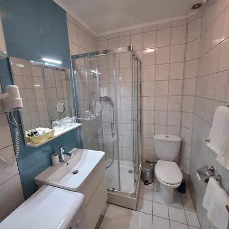 Meridian Hotell 4*