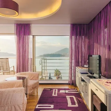 Meridian 4* Budva