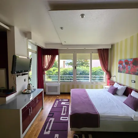 Meridian Hotel 4*
