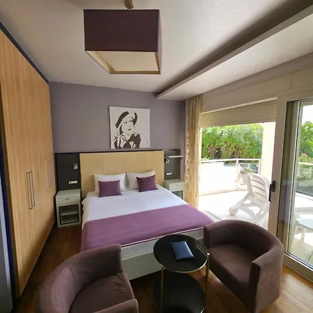 Meridian 4* Budva