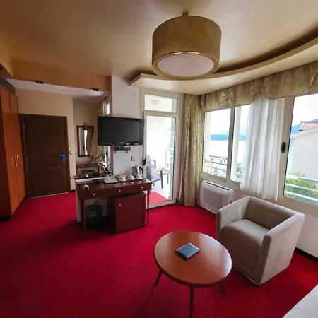 Meridian Hotel 4*