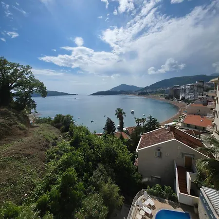 Meridian 4* Budva