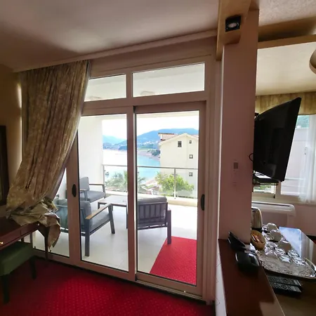 Meridian 4*