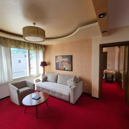 Meridian 4* Μπούντβα