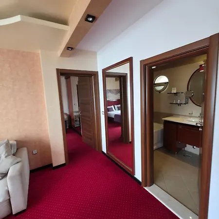 Meridian Hotel 4*