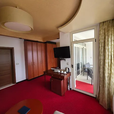 Meridian 4*