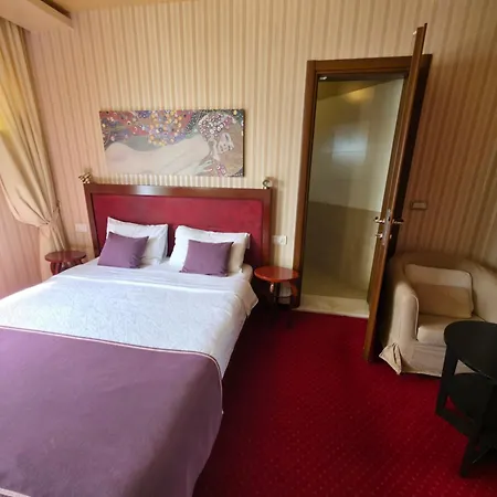 Hotel Meridian