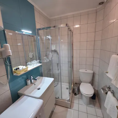 Meridian Hotel 4*